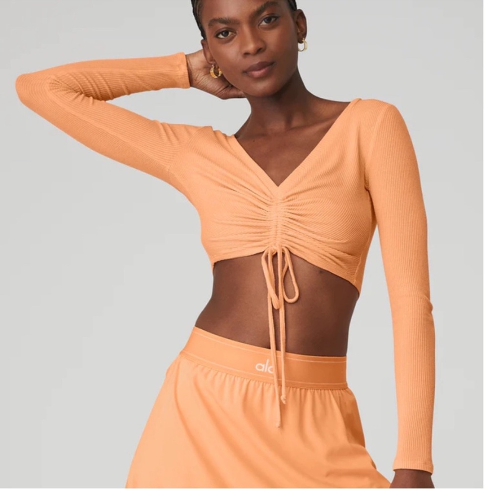 RARE ALO Yoga Cantalope Top